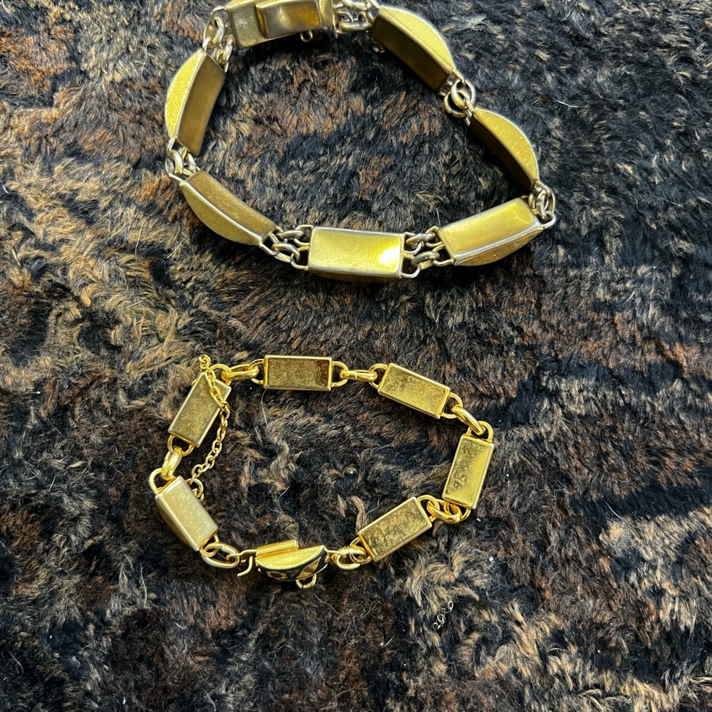 3 piece Damascene set. Clip on earrings Bracelets clasp is tight on both. as is - Picture 9 of 9